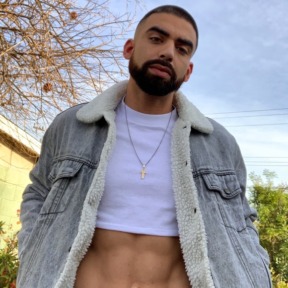 Meet your Posher, Luis - Picture 6 of 10